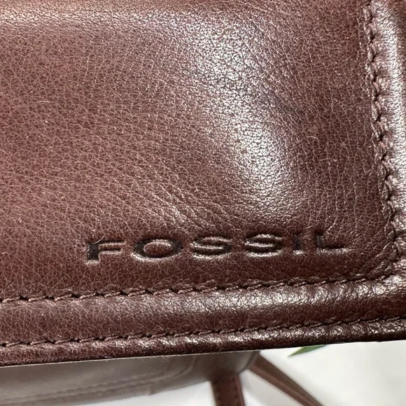 Fossil Vintage Brown Leather Crossbody Wallet Purse | 90s Y2K Minimalist - Picture 8 of 13
